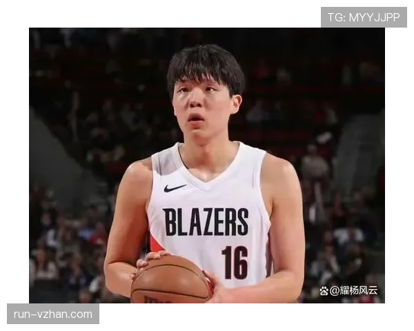 杨瀚森训练完直接睡更衣室,家里床太软? 杨瀚森训练完直接睡更衣室,家里床太软?