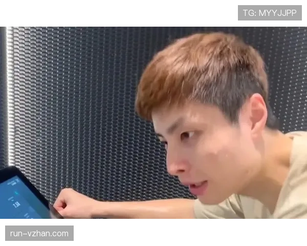 石宇奇喝杯咖啡的钱够我吃一个月食堂 石宇奇喝杯咖啡的钱够我吃一个月食堂